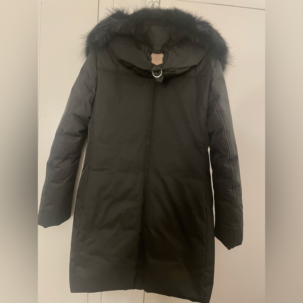 Authentic MACKAGE Black Coat. Excellent condition. I wore it a few times